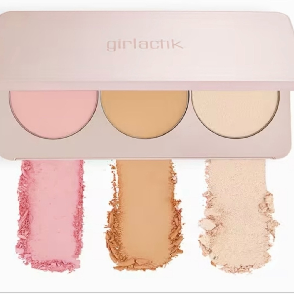 Girlactik Light Blush Me & Glow Face Palette NIB - Picture 3 of 5
